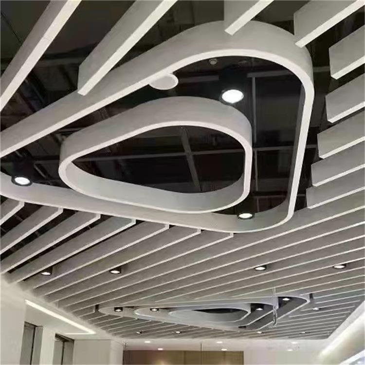 铝格栅铝方通 能抵抗紫外线 不易生锈 层次分明