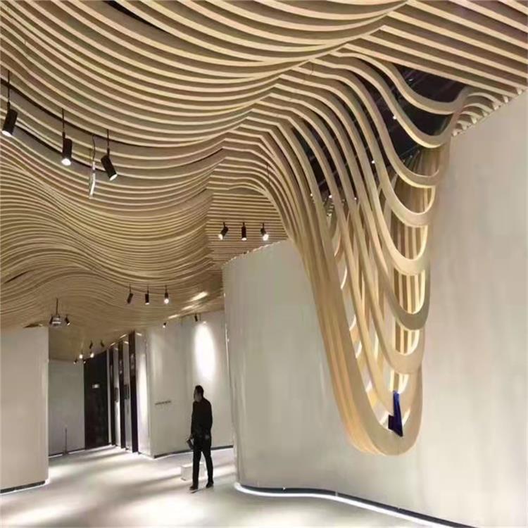 铝方管 抗氧化性好 防潮通风效果好 刚性好 韧性高