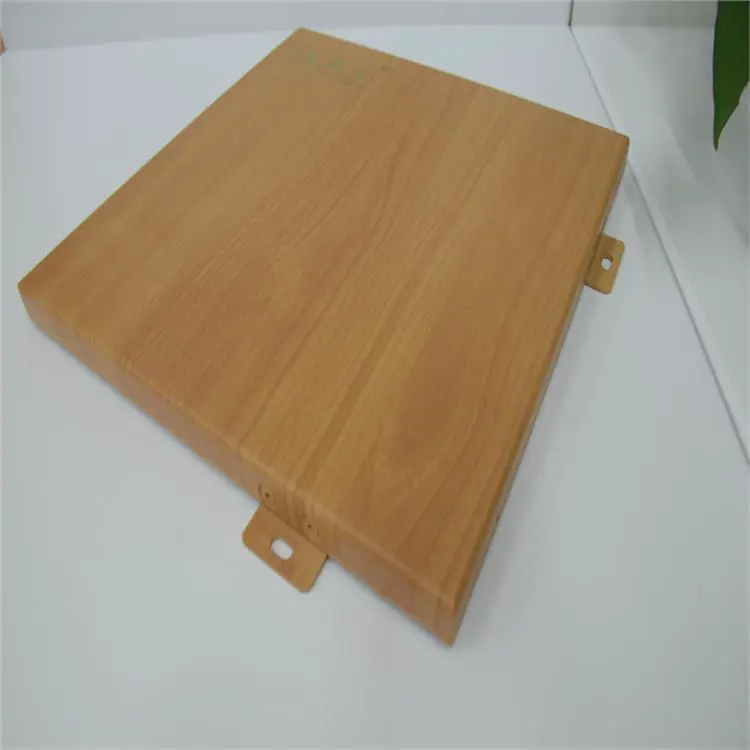 木纹铝单板 防锈性能优 材料密度高 硬度和强度高