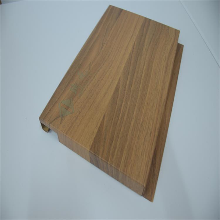 复合吊顶铝天花板 更牢靠可靠 能够做成各种图案