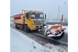 豫工大型除雪车 清扫车除雪铲 轻型除雪板 效率高