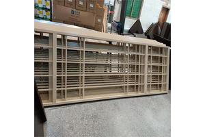 吊顶铝格栅 新颖时尚 色彩斑斓 便于吊顶上部空隙通风排烟