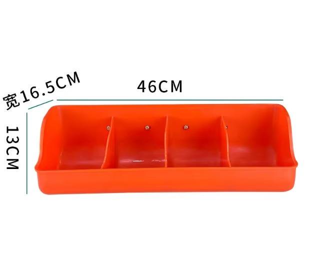 Plastic Fence Feeder Piglet Feeding Bowl Livestock Long Five Hole Plastic Piglet Feeder